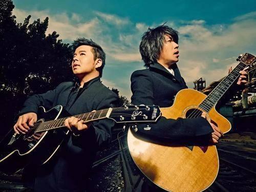 2002年,李健在水木年华最红时突然退出,卢庚戌为此失眠了一个月