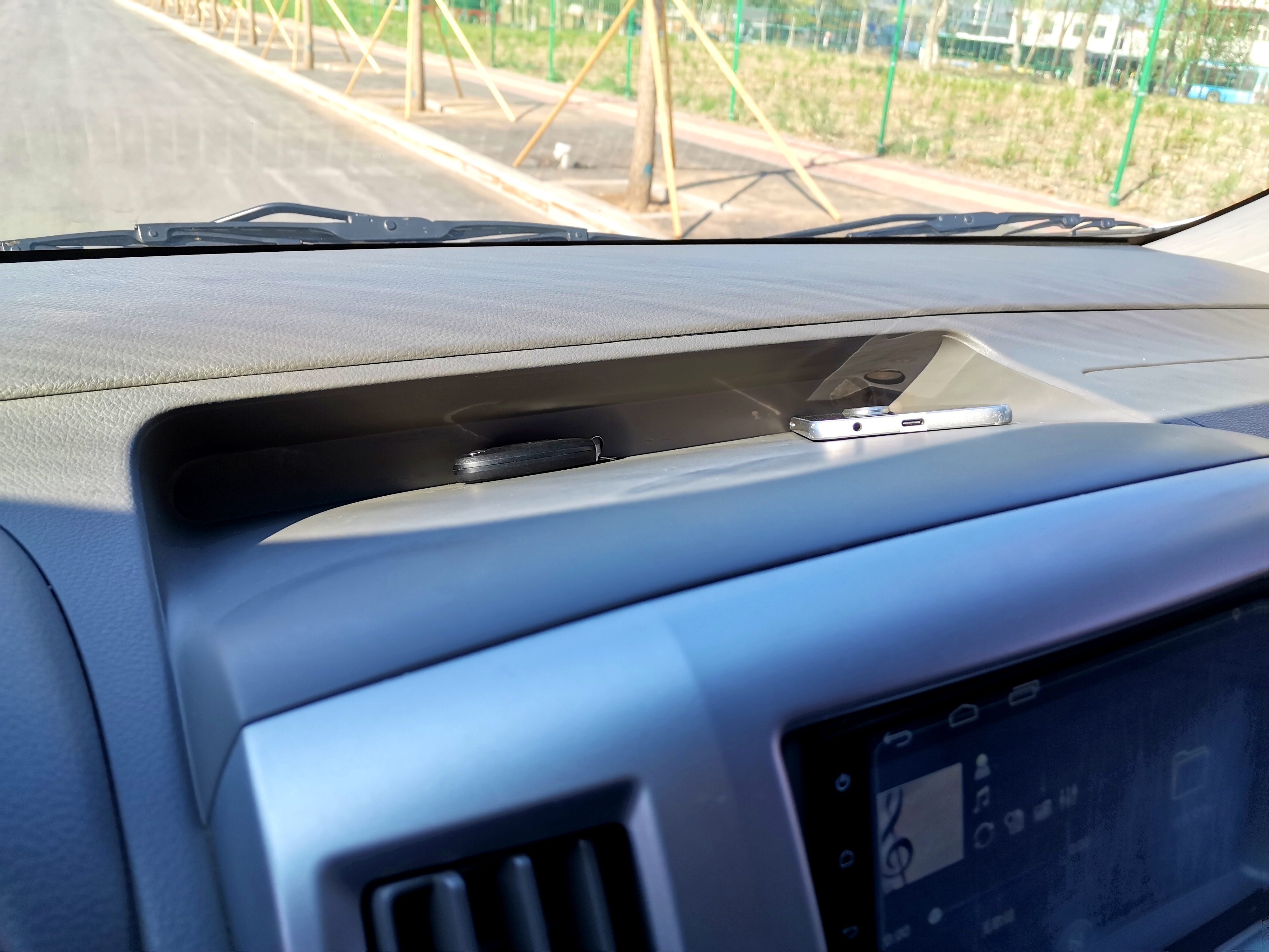 拉人载货两用车推荐,拉人拉货两用小车