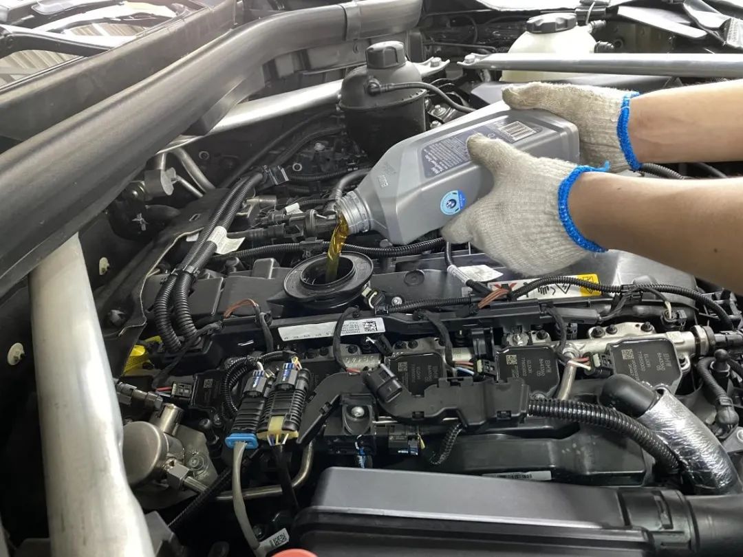 宝马原厂全天候脚垫用久了发白吗,宝马原厂全天候脚垫5系