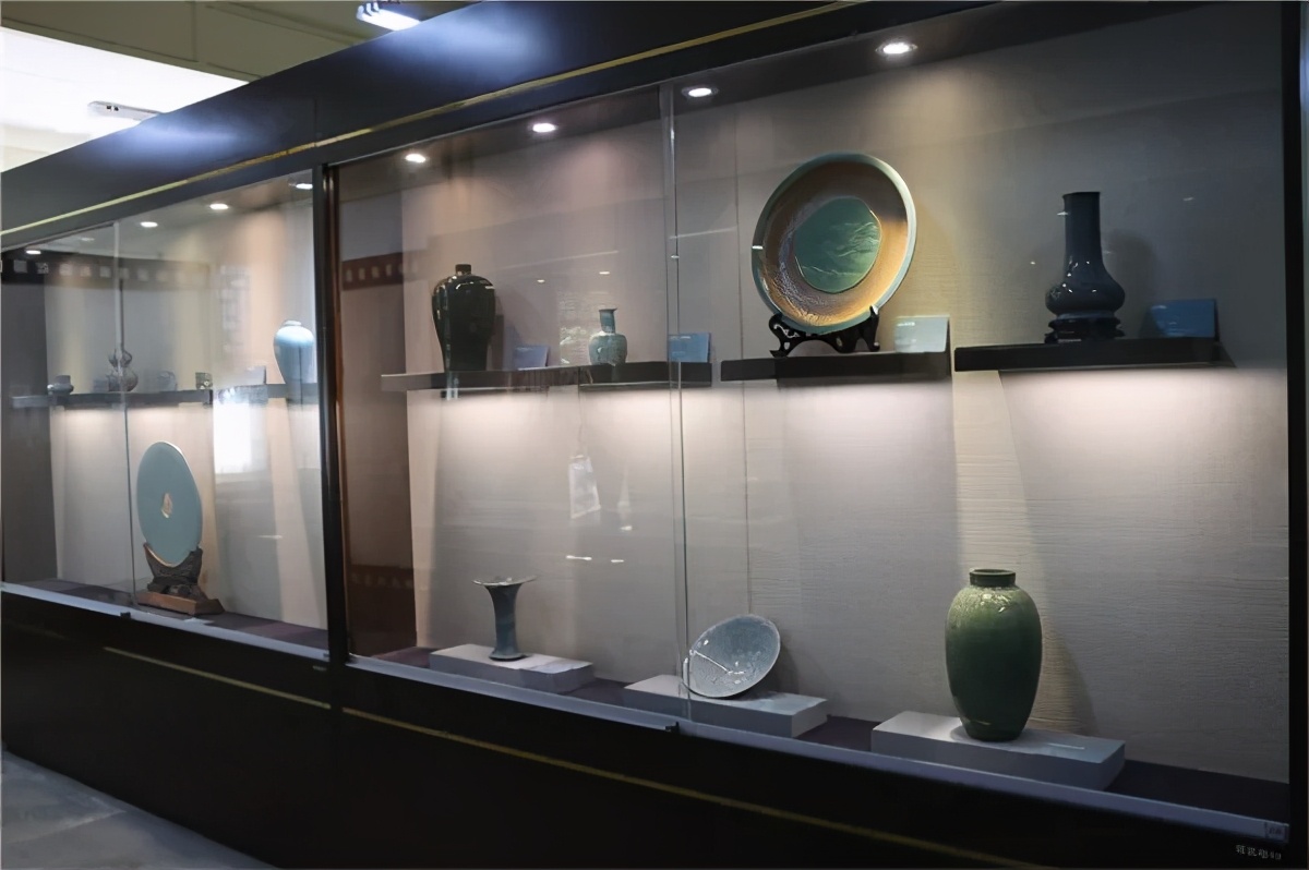 远山春色,龙泉青瓷艺术巴黎展