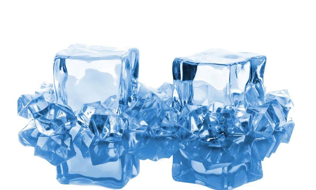 锆石属于常见钻石仿制品吗,锆石仿制品