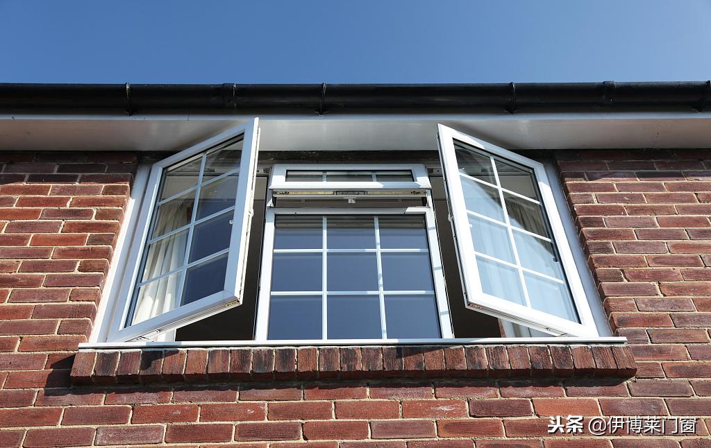 冬天屋里窗户有水珠怎么办,一到冬天窗户淌水怎么办
