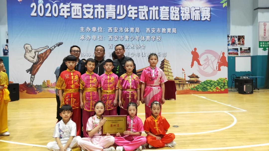 娆箰鏍″洯鏃犲咖鏃犺檻,娆箰鏍″洯绔ュ績椋炴壃