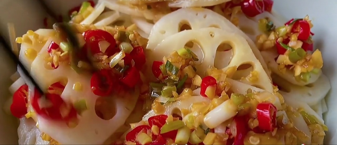 莲藕清洗淤泥法,清洗莲藕里面的泥