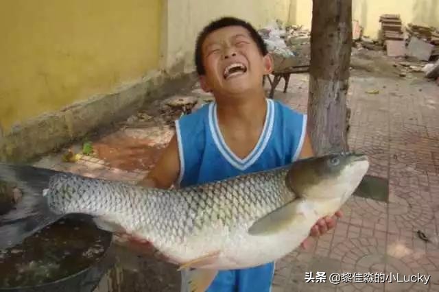 女生收到男生送的礼物会想什么,收到喜欢的人送的礼物为什么哭了