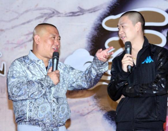 曹云金离开时郭德纲发生了什么事,曹云金拜师郭德纲下跪了吗