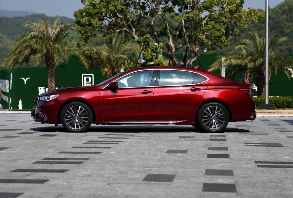 别样风情的英伦旅行顿挫强,买辆二手车要自己加装防撞梁