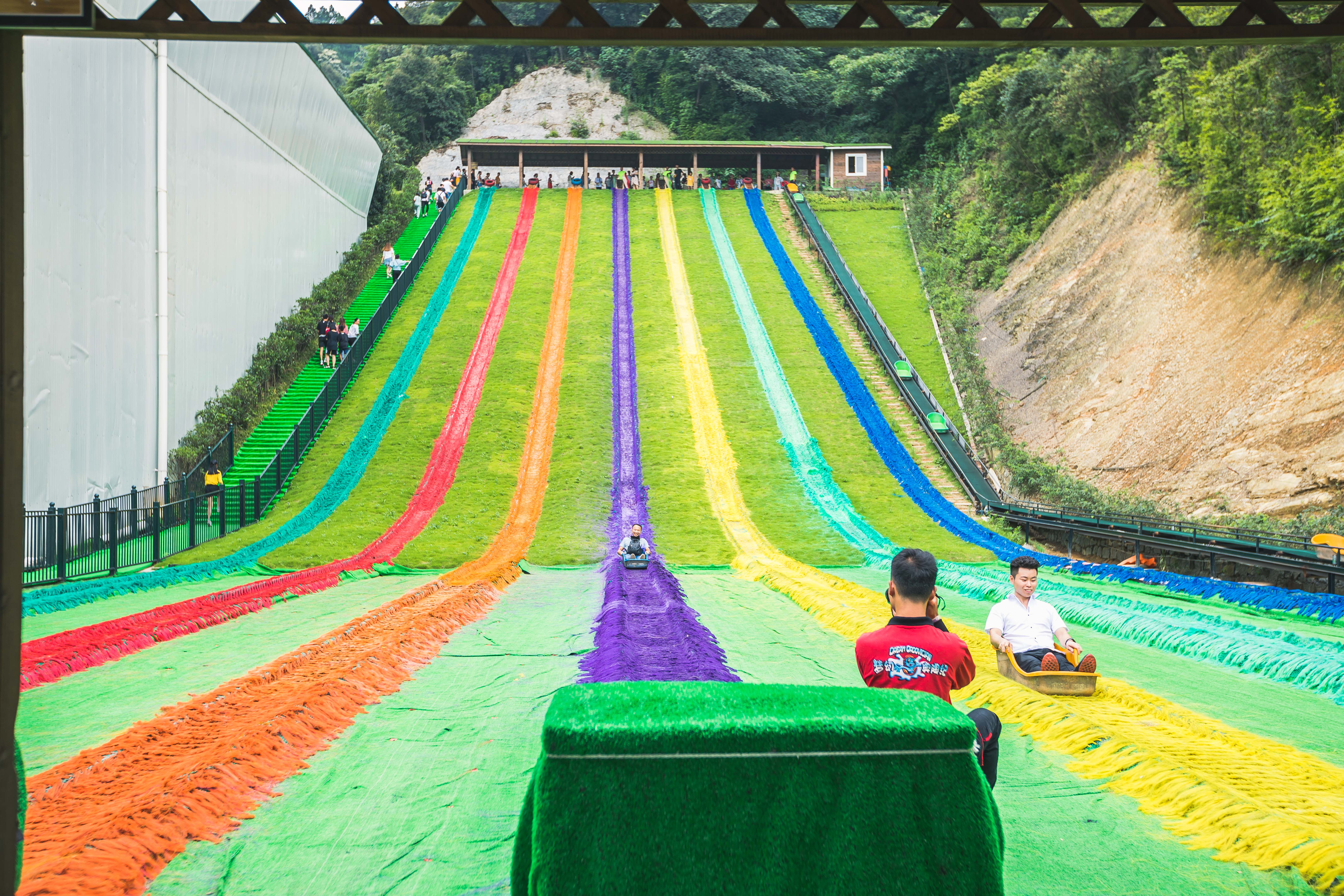 第一次去重庆奥陶纪应该怎样玩？真如抖音上那么刺激？亲自试试吧