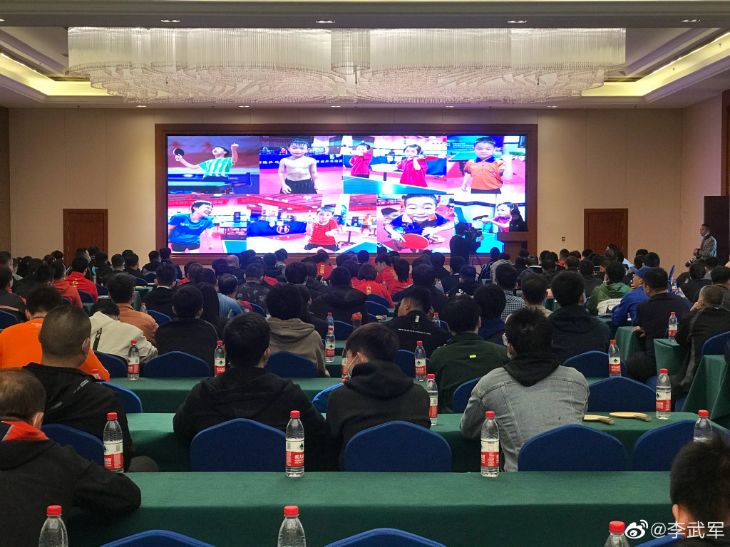 国乒新消息孙颖莎王楚钦,国乒教练秦志戬名场面