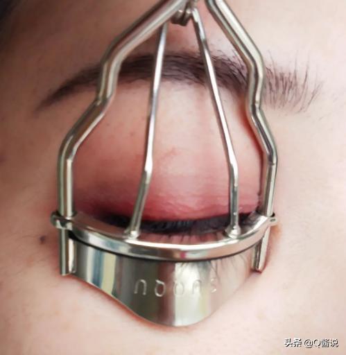 电动睫毛夹太阳花睫毛,如何把睫毛夹成太阳花睫毛