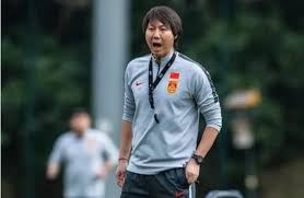 李铁观战恒大3-2逆转胜深足,李铁执教卓尔2019战绩