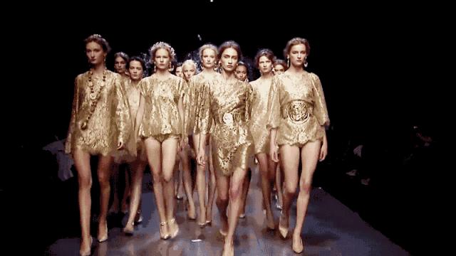 素人怎么去参加时装周走秀,素人怎么去时装周看秀