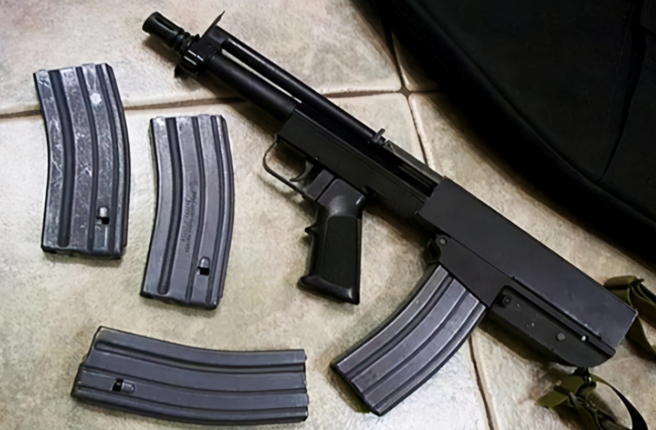 美军飞行员武器,美军飞行员携带的自卫枪械