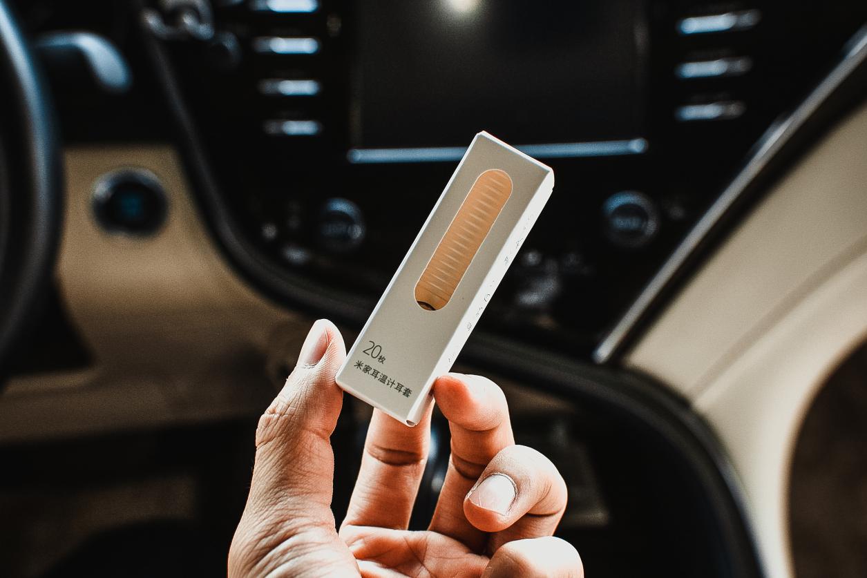 一秒测温，家中宝宝发烧有利器！米家耳温枪上手体验