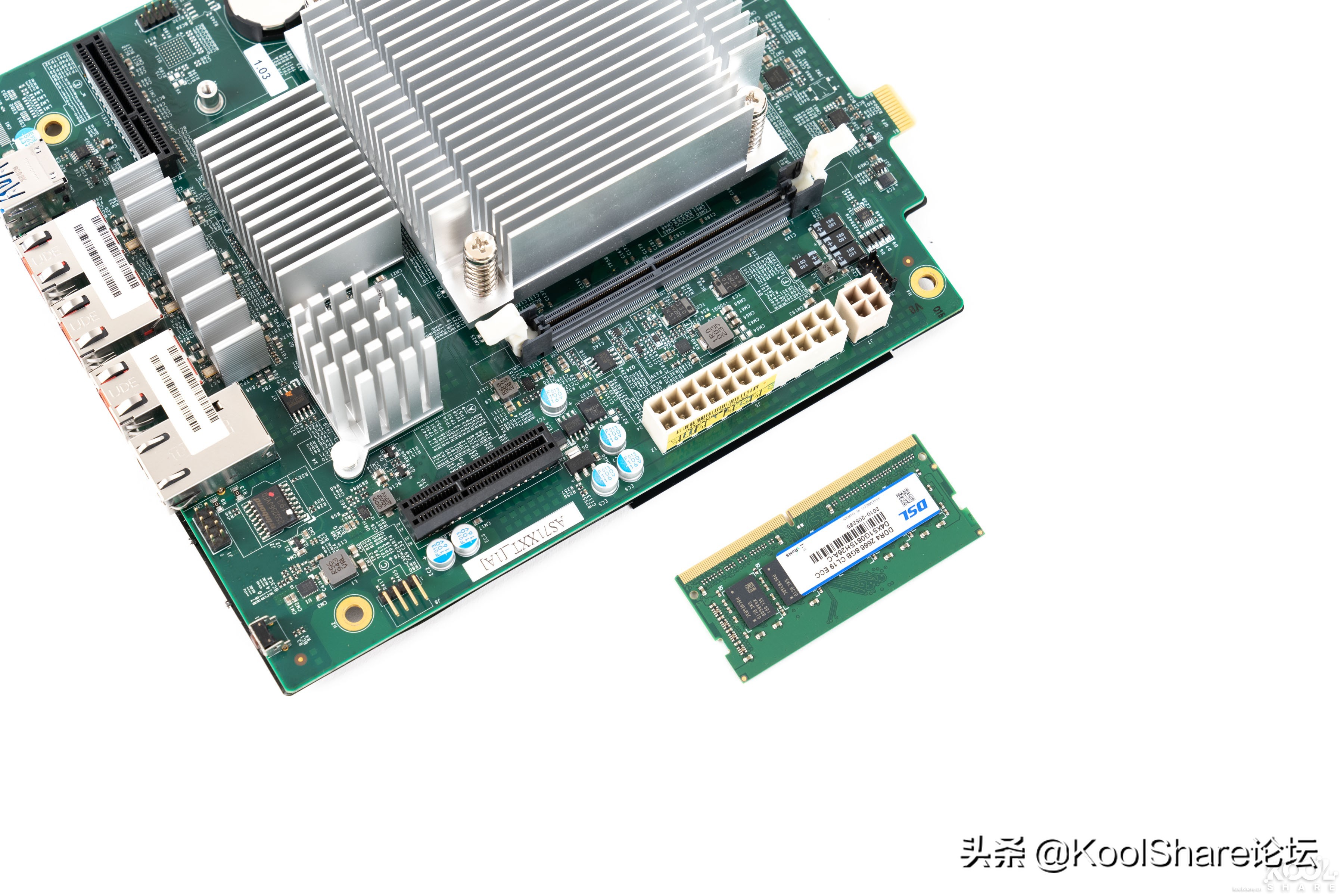 ASUSTOR爱速特旗舰NASAS7110T拆解评测