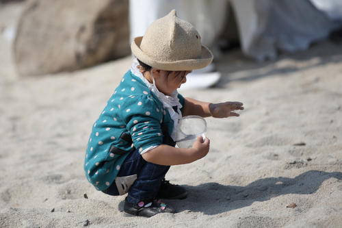 小孩喝假奶粉有什么危害,孩子喝到假奶粉会怎么样