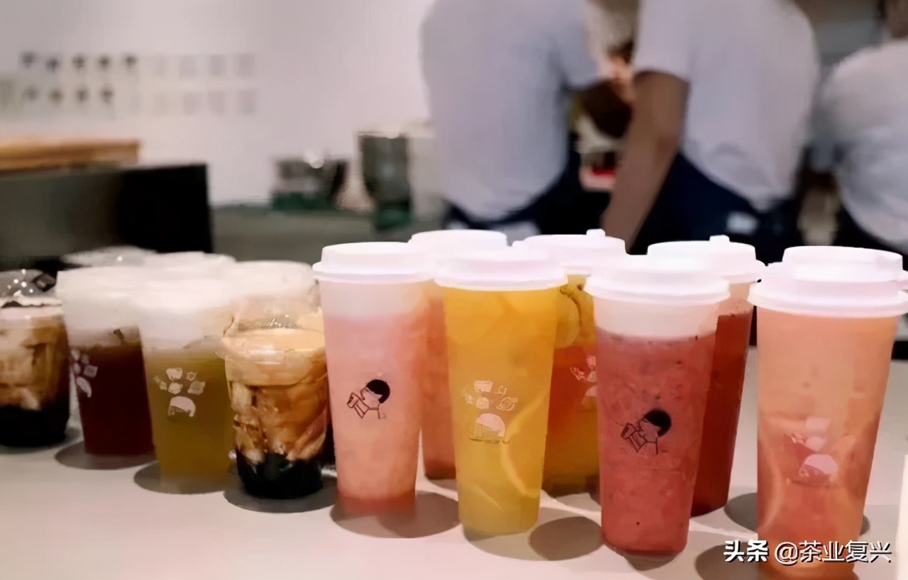 四季春茶的茶底奶茶有哪些,网红奶茶浅灰色