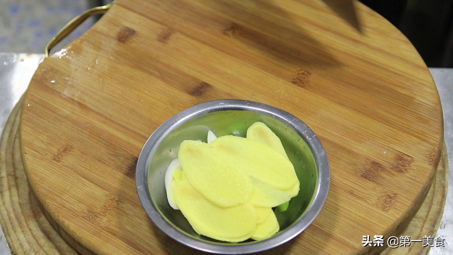 水煮鱼片柠檬鱼最正宗的做法,大厨糖醋鱼片的做法大全