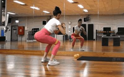 怎么提臀让臀部变圆变翘站着练,臀部训练提高臀线让臀翘起来