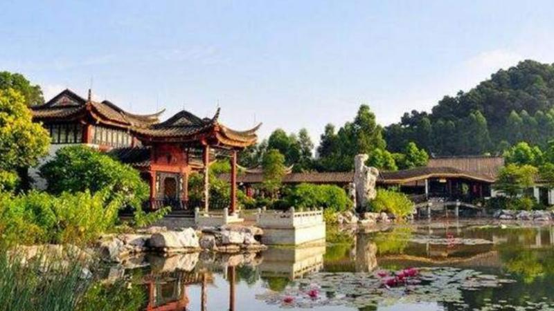 广东佛山最大的牌坊,到佛山不要错过这八个景点