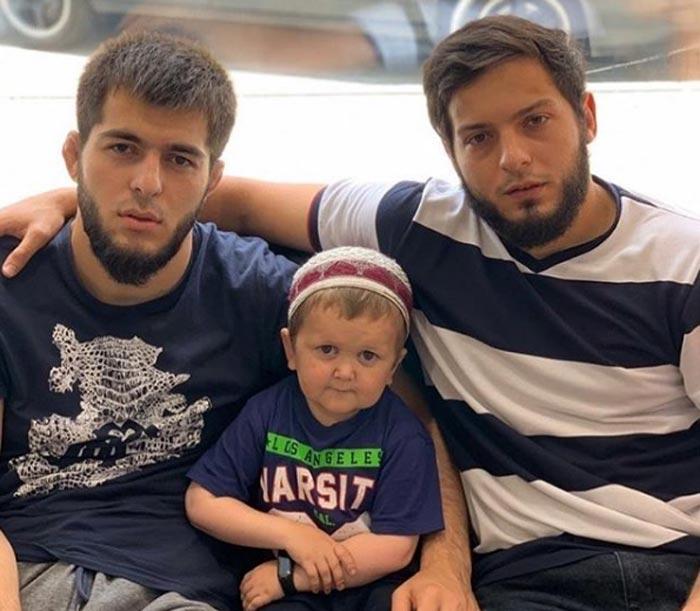 俄罗斯少年格斗队视频,侏儒少年格斗