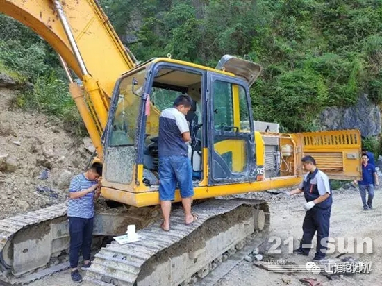 两年三台，重庆这位铁粉为何如此钟意山推挖掘机