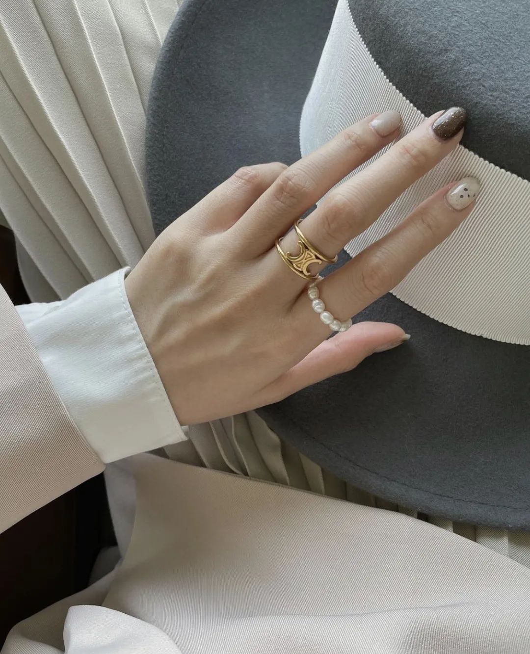 香奈儿珠宝首饰双clogo,香奈儿logo的首饰