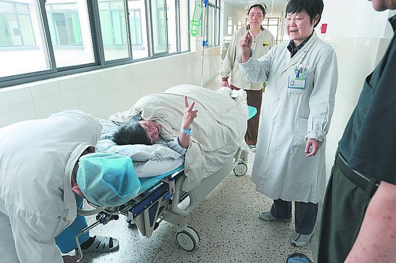 高龄产妇与年轻产妇生孩子的差别,46岁高龄产妇产子完整版