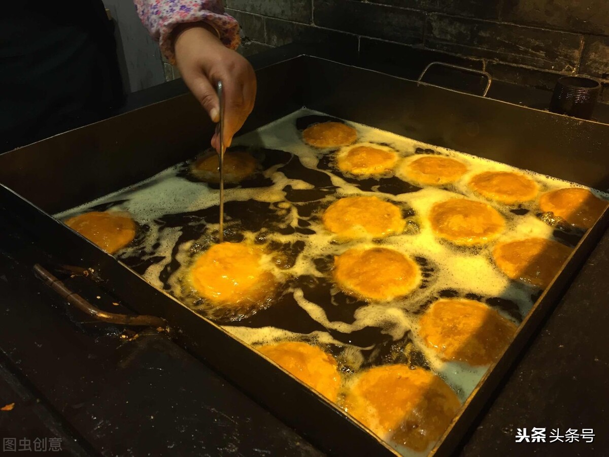 大姐卖凉皮一天营业额2000,大姐卖凉皮日入2000