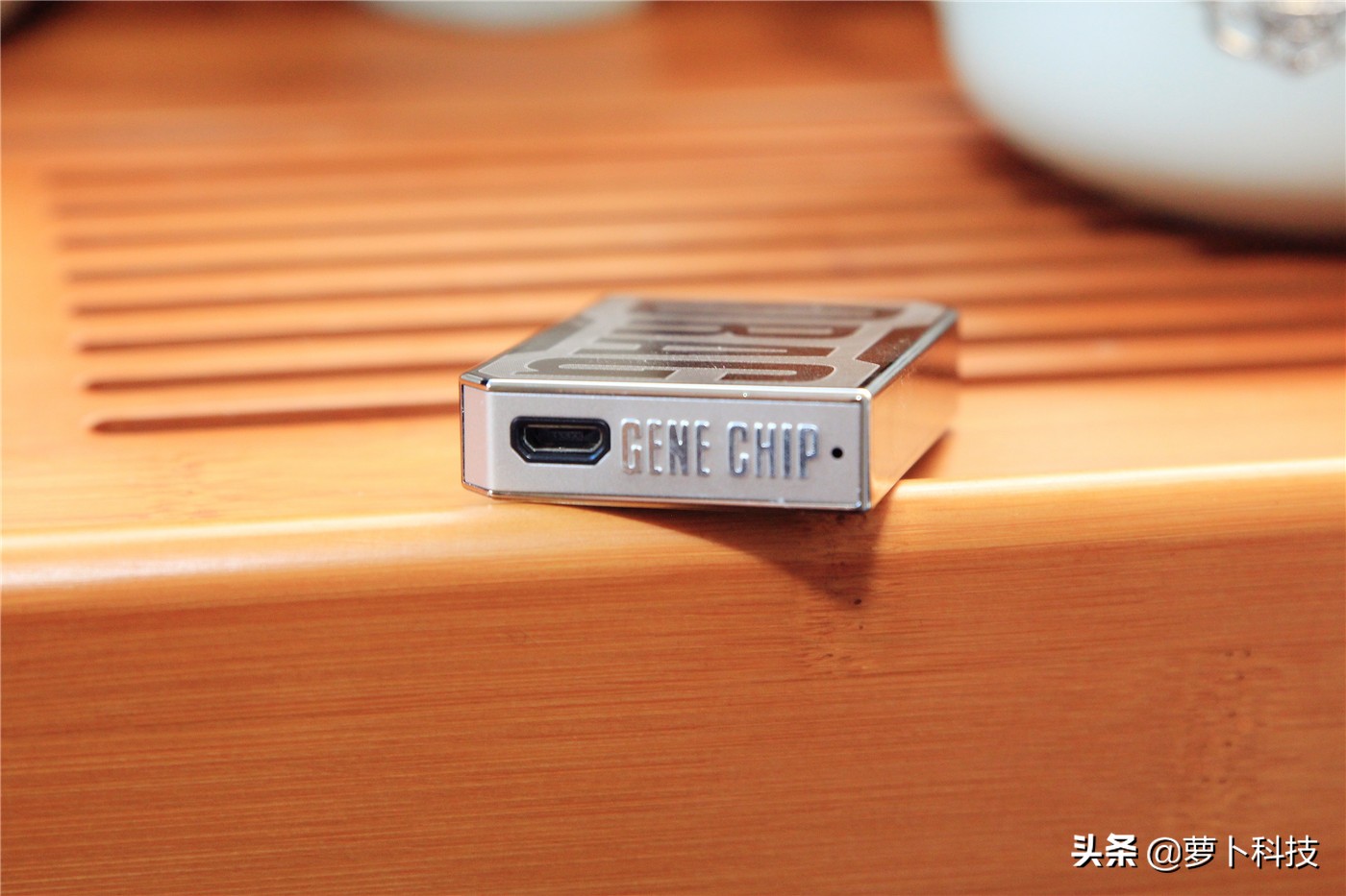 VOOPOODRAGNANO使用体验：750mAh多款水果味，机身真帅