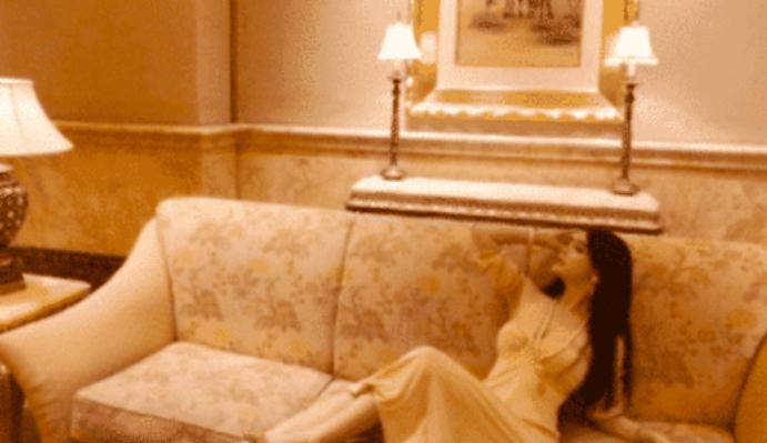 前“颜值一姐”张琪格，传言得富豪青睐，请她到国外玩了1个月