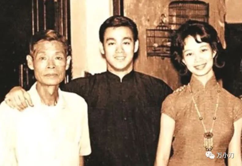 金庸100个疑问,金庸名字里的秘密