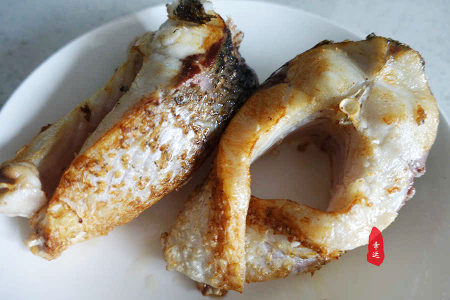 炖鱼的家常做法草鱼炖豆腐,五花肉草鱼炖豆腐怎么做才好吃啊