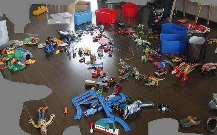 宝宝长得不像自己,千万别给宝宝玩会说话的玩具