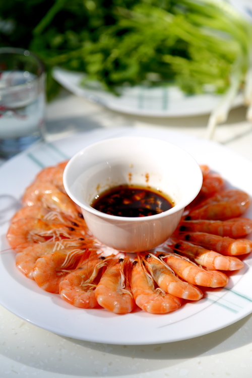 水煮虾是冷水下锅还是开水下锅呢,水煮虾是冷水下还是热水下锅