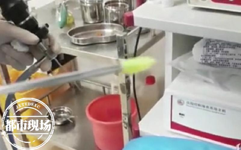 8岁小男孩身上发出臭味,8岁男童身上有异味是怎么回事