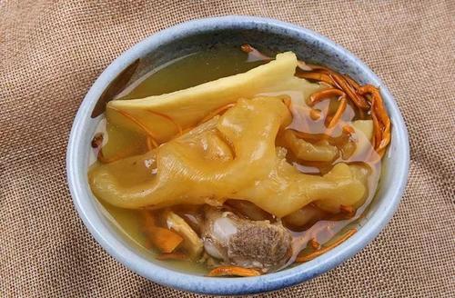 吃鱼别光吃鱼肉？鱼鳔、鱼骨和鱼籽都是好东西，可惜懂的人不多