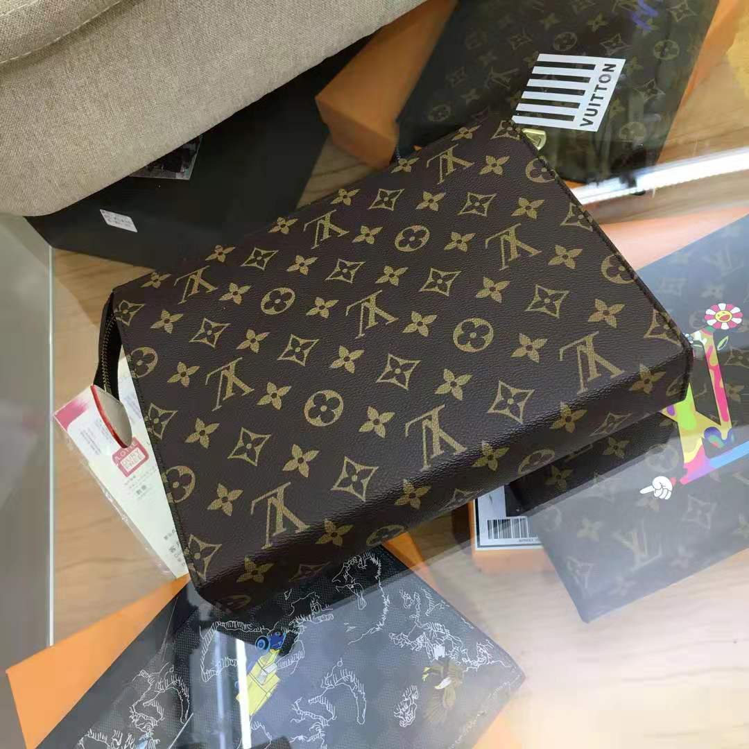 奢侈品包包江苏,名牌包包正品专柜普拉达