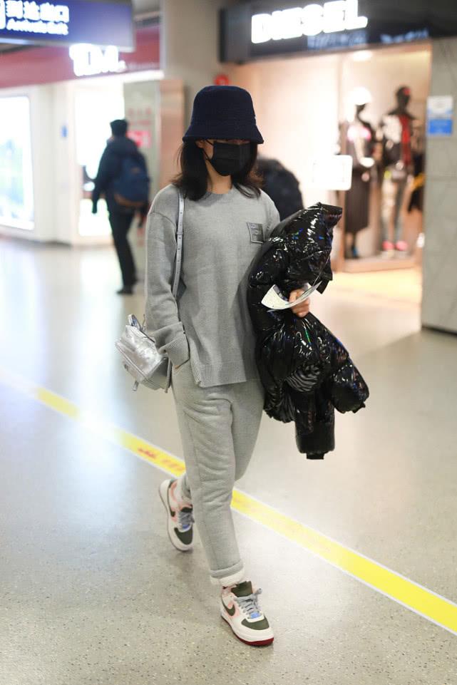 赵今麦夏季穿衣风格,赵今麦穿搭遮阳帽