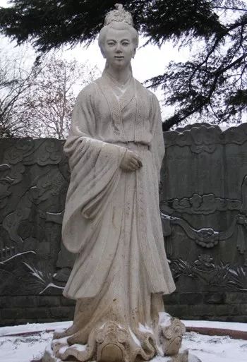 马皇后去世朱元璋大哭文案,朱元璋与马皇后感人时刻