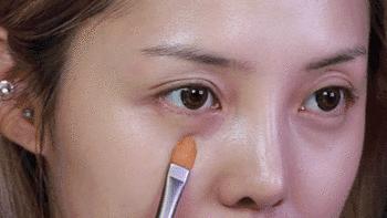 用什么化妆品可以遮黑眼圈,花西子遮瑕盘遮黑眼圈教程