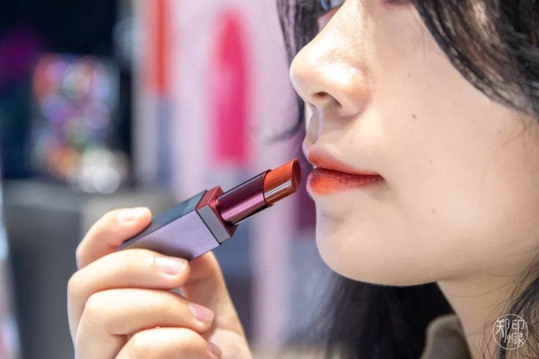 火爆的抖音小红书,pola小红书