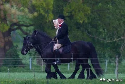 93岁高龄英女王年轻时,93岁年轻女王