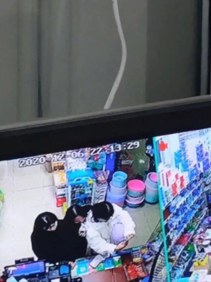 男朋友脱发快秃顶了咋治疗,老公脱发都快秃顶了怎么办