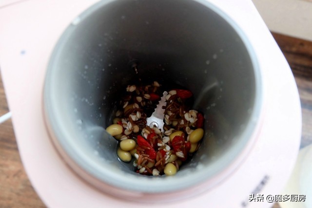 自制豆浆加什么好喝又营养,我家豆浆