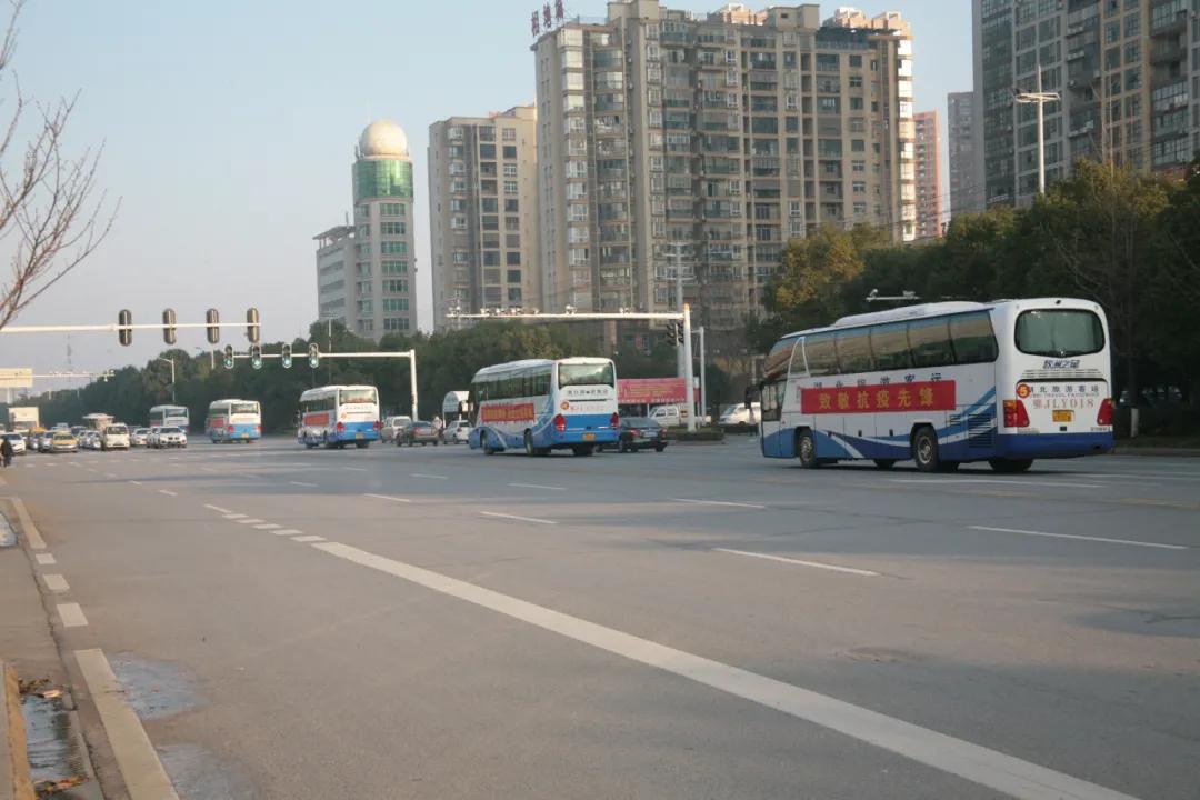 抗疫英雄表彰大会进场,致敬抗疫英雄天门表彰大会视频