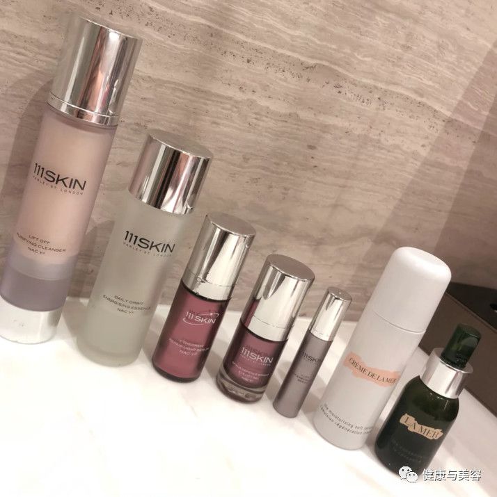 乔欣现实版粉底液 (乔欣化妆包护肤)