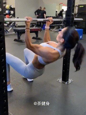 4分钟训练法减虎背熊腰,八个动作瘦背部告别虎背熊腰