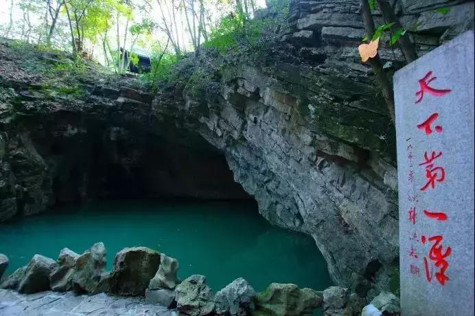 飞翔房车拉摩托,飞翔带上音乐去旅行