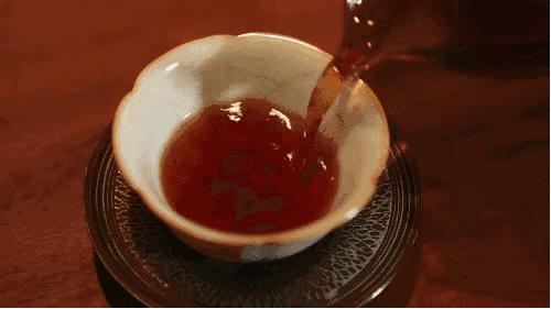 空腹吃这些食物等于慢性自杀？看完更慌了，第一个就经常吃…